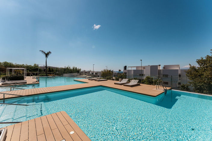 Image No.20-4 Bed Property for sale