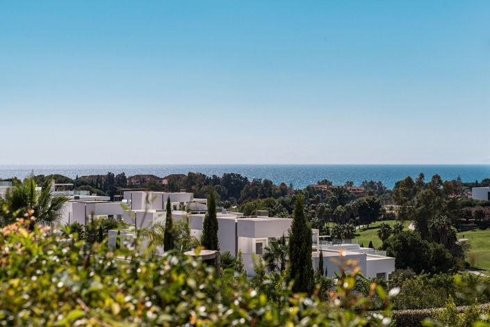 Image No.26-4 Bed Property for sale