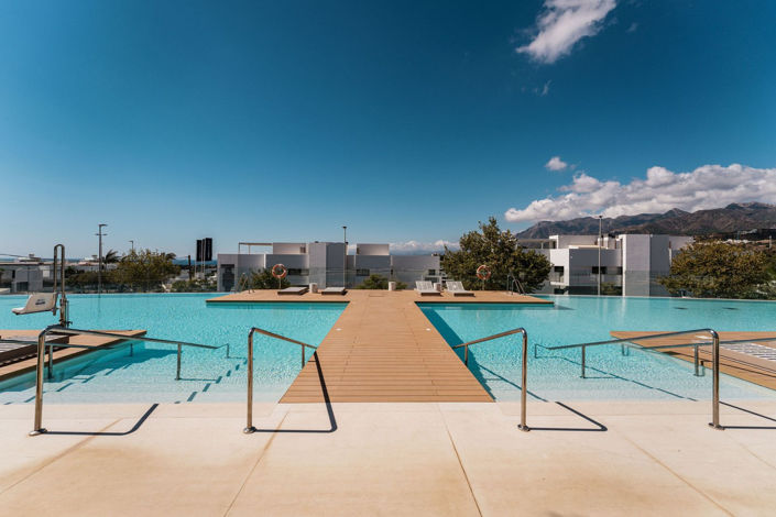 Image No.33-4 Bed Property for sale