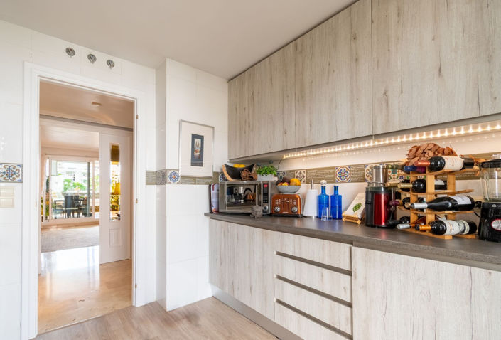 Image No.20-3 Bed Property for sale