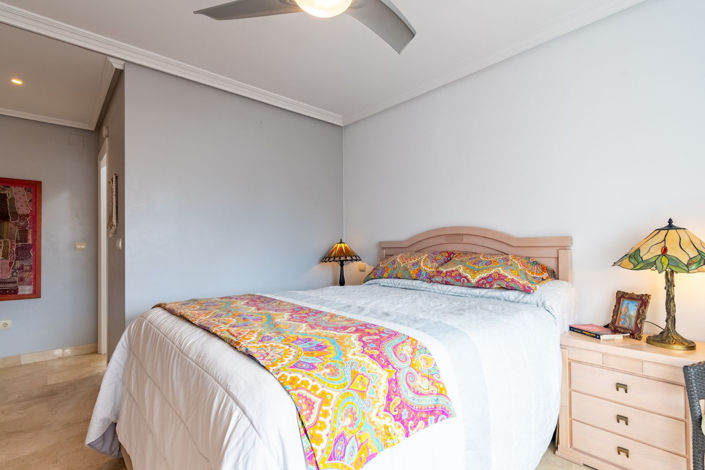 Image No.27-3 Bed Property for sale