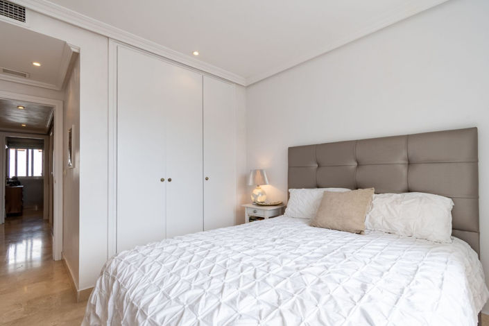 Image No.30-3 Bed Property for sale