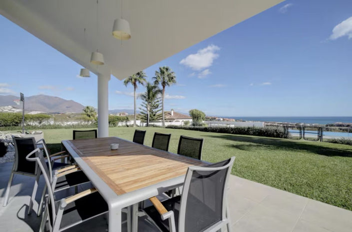 Image No.22-6 Bed Property for sale