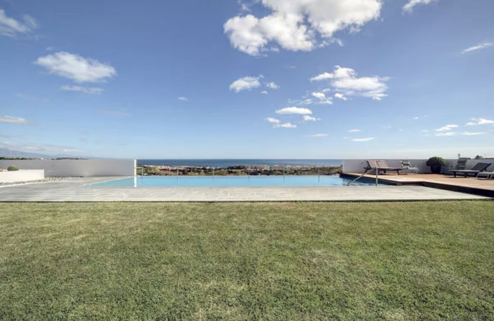 Image No.23-6 Bed Property for sale