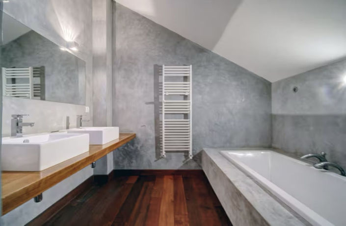 Image No.46-6 Bed Property for sale