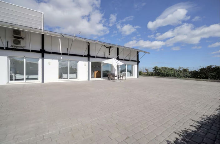 Image No.57-6 Bed Property for sale