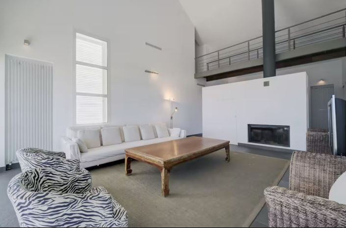 Image No.8-6 Bed Property for sale