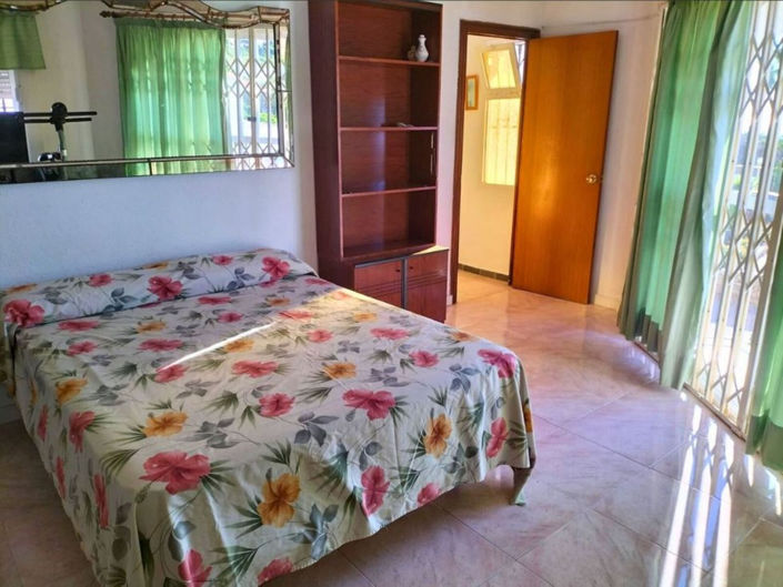 Image No.4-3 Bed Property for sale