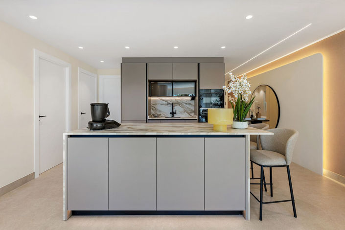 Image No.10-3 Bed Property for sale