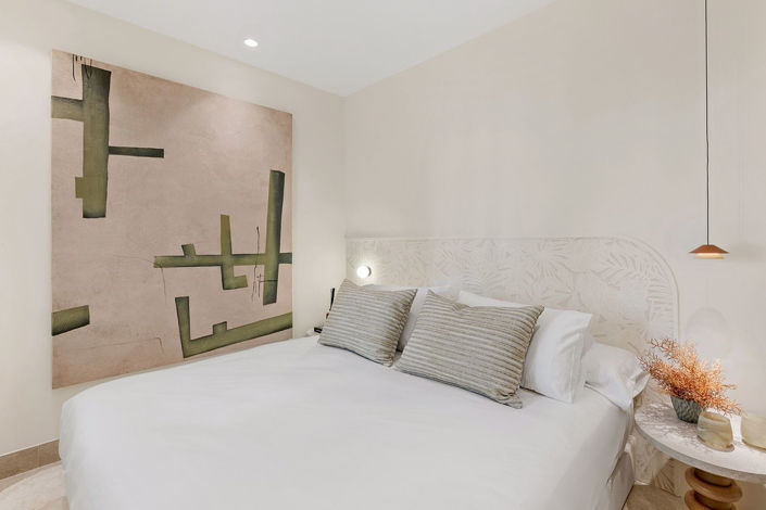 Image No.14-3 Bed Property for sale