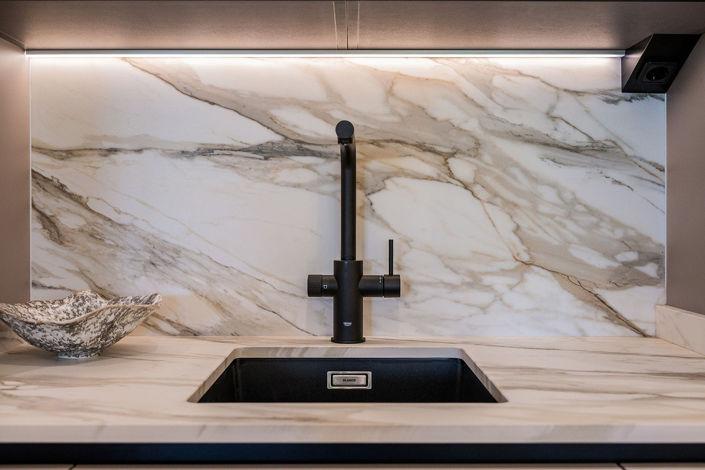 Image No.23-3 Bed Property for sale