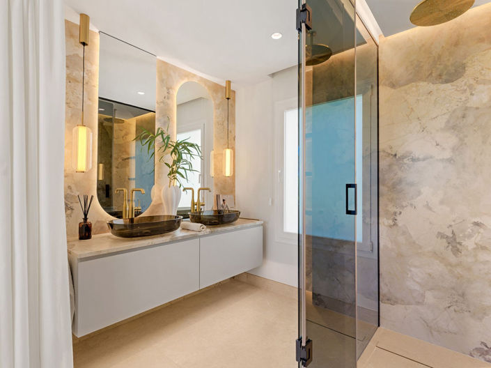 Image No.36-3 Bed Property for sale