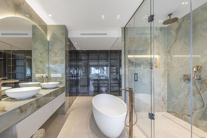 Image No.6-3 Bed Property for sale