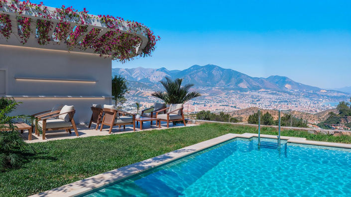 Image No.3-3 Bed Property for sale