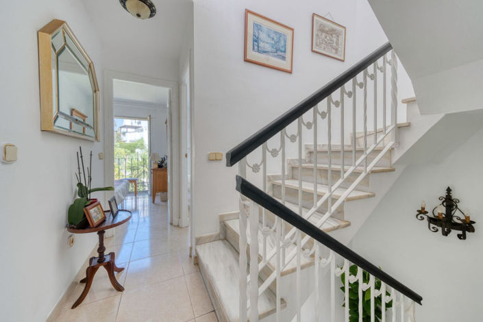 Image No.2-3 Bed Property for sale