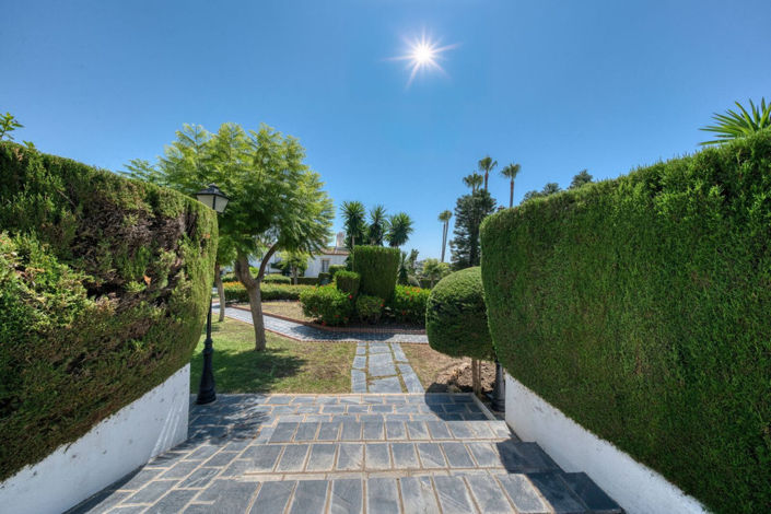 Image No.21-3 Bed Property for sale