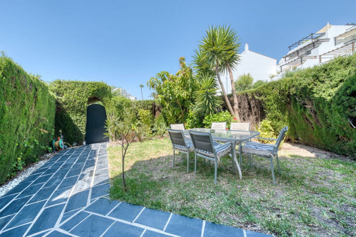 Image No.27-3 Bed Property for sale