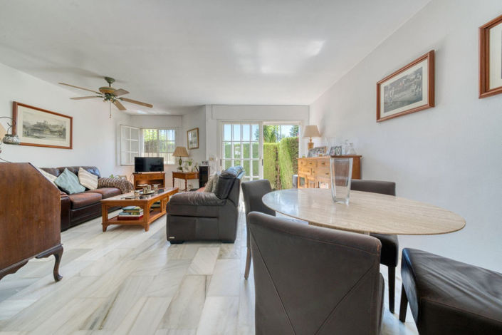 Image No.28-3 Bed Property for sale