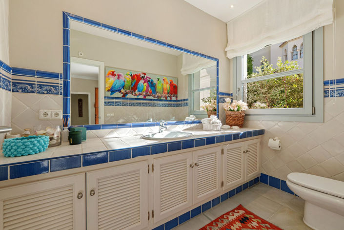 Image No.14-4 Bed Property for sale