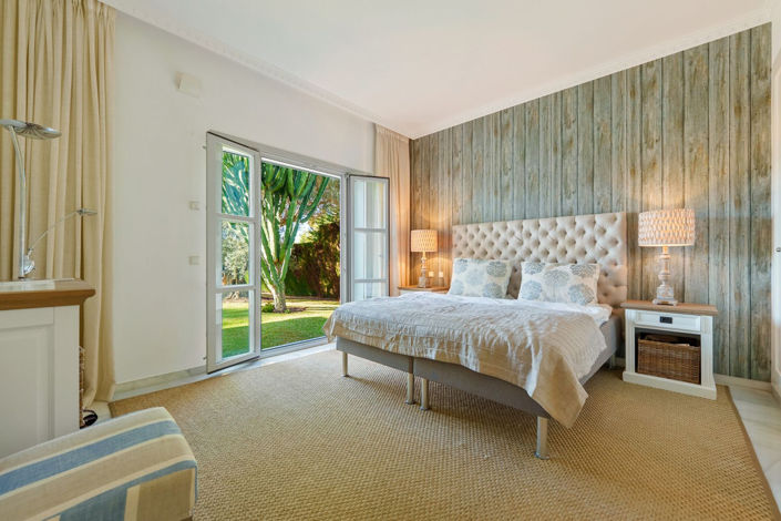 Image No.37-4 Bed Property for sale