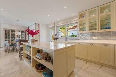 8-e64a9055bba3e77ac8aca3b893cdf826