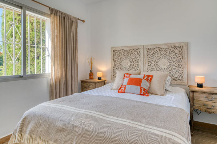 Image No.14-2 Bed Property for sale