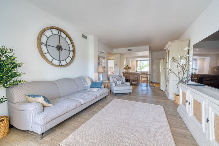 Image No.28-2 Bed Property for sale