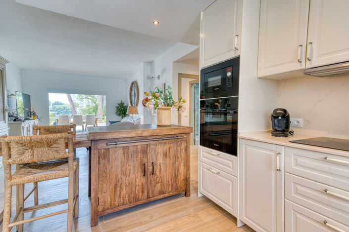 Image No.4-2 Bed Property for sale