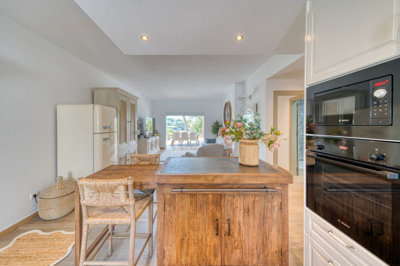 8-e64a9055bba3e77ac8aca3b893cdf826