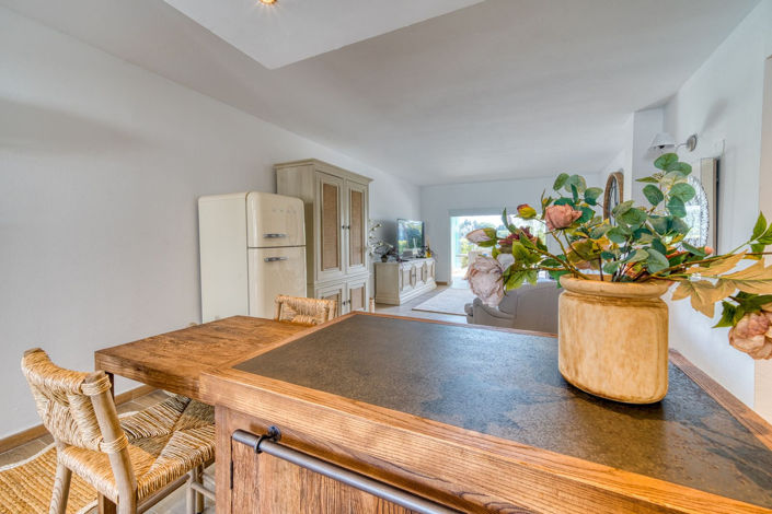 Image No.9-2 Bed Property for sale