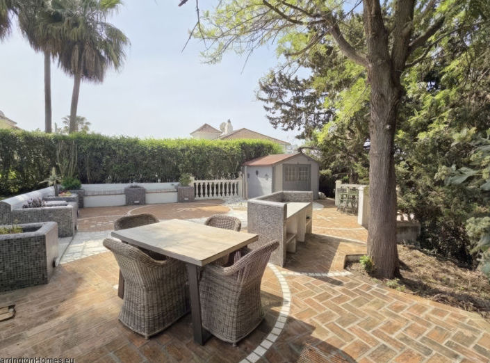 Image No.27-4 Bed Property for sale