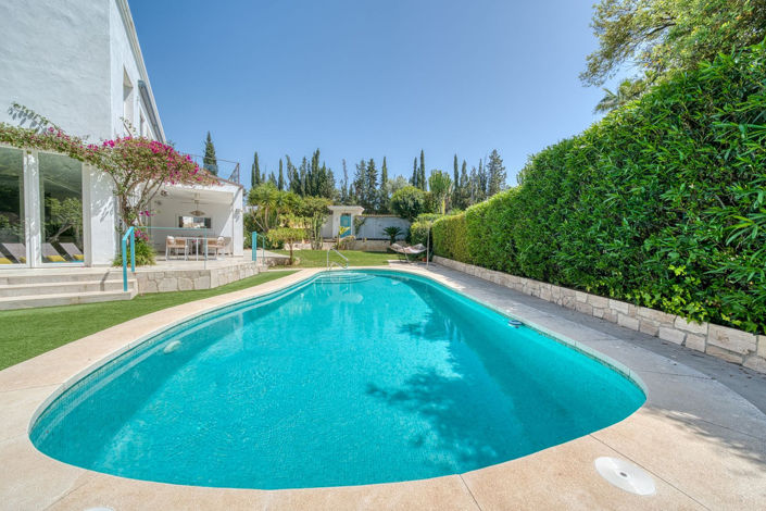 Image No.3-6 Bed Property for sale