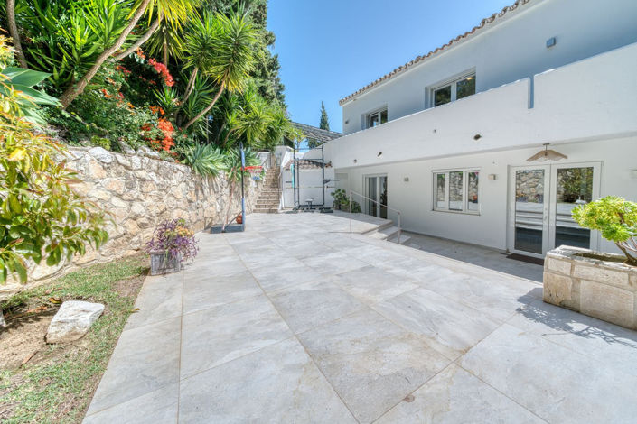 Image No.39-6 Bed Property for sale