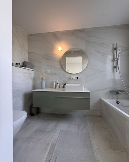 Image No.10-3 Bed Property for sale