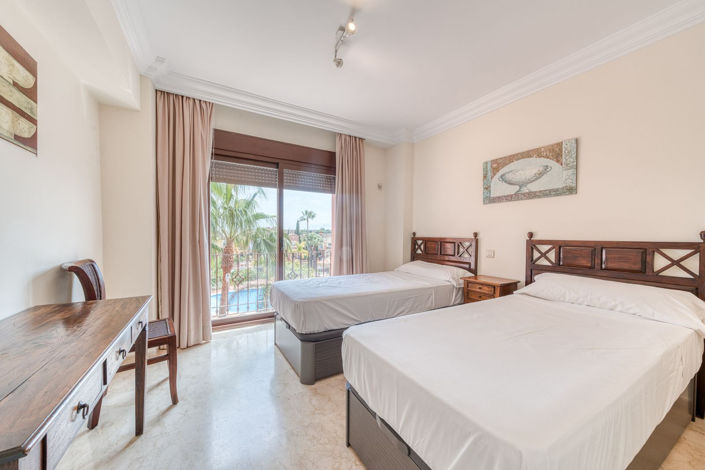 Image No.15-2 Bed Property for sale