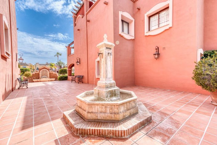 Image No.30-2 Bed Property for sale