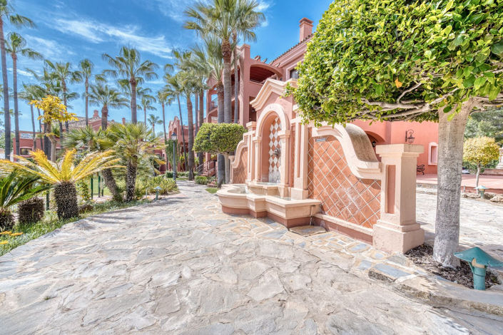 Image No.32-2 Bed Property for sale