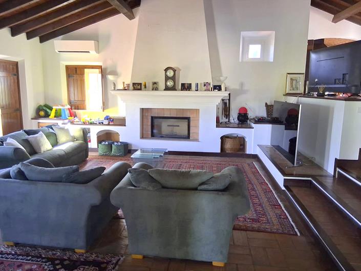 Image No.9-3 Bed Property for sale