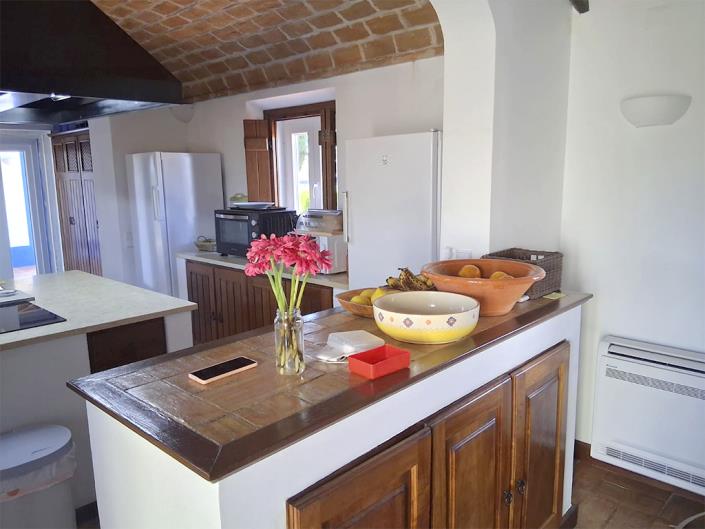 Image No.12-3 Bed Property for sale