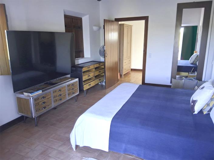 Image No.15-3 Bed Property for sale