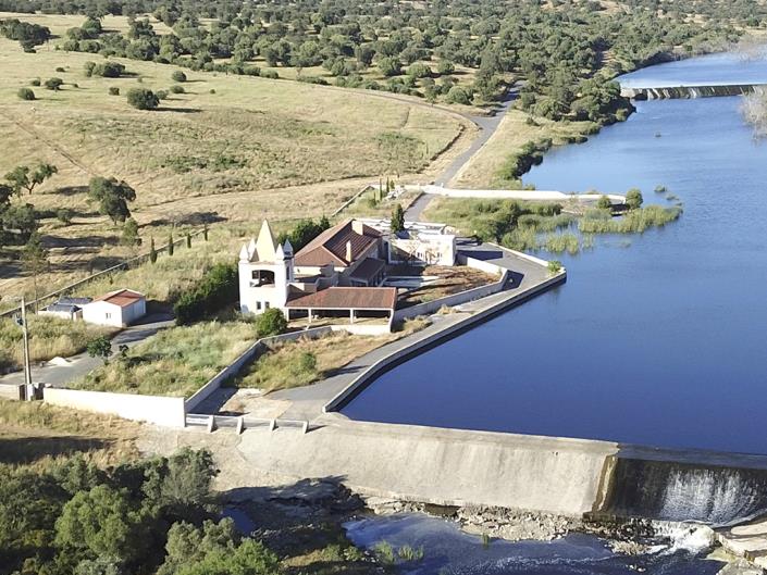 Image No.5-3 Bed Country Property for sale