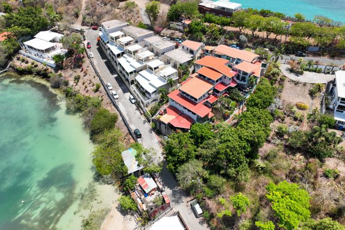 Image No.3-3 Bed Condo for sale