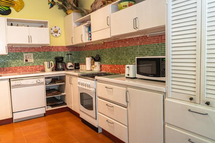 Image No.10-3 Bed Condo for sale