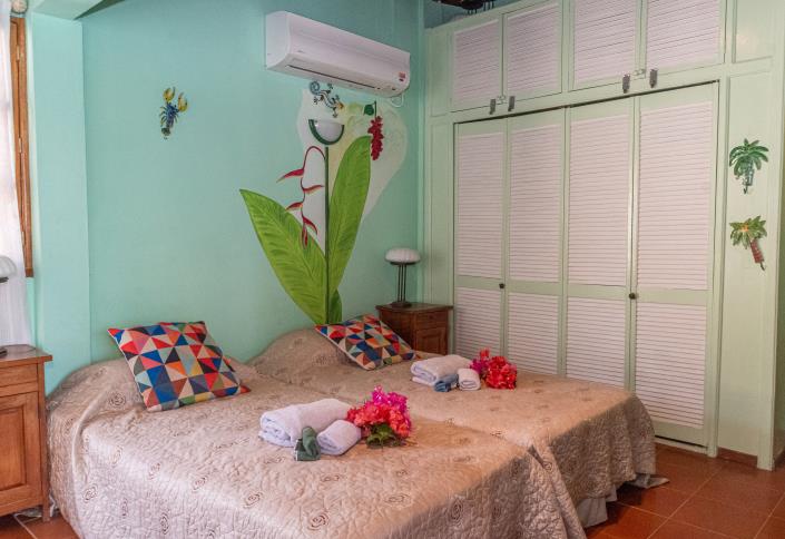 Image No.19-3 Bed Condo for sale