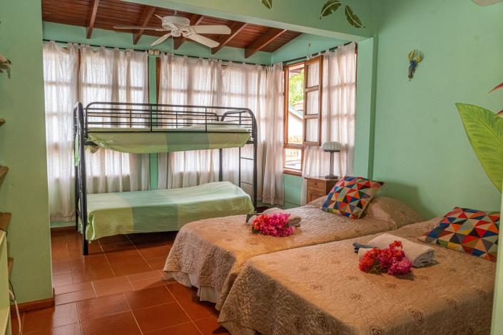 Image No.26-3 Bed Condo for sale