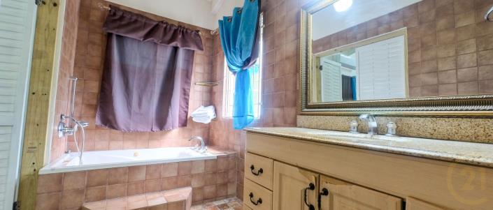 Image No.19-9 Bed House/Villa for sale