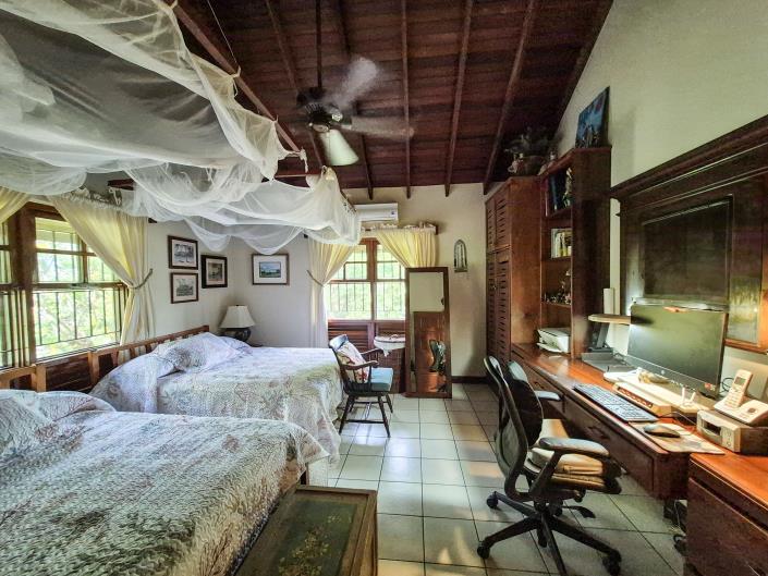 Image No.17-Villa de 4 chambres à vendre à Saint George