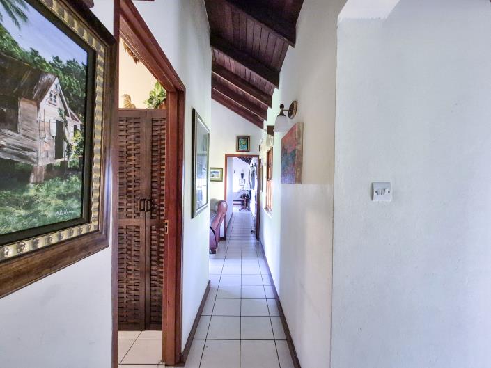 Image No.19-Villa de 4 chambres à vendre à Saint George