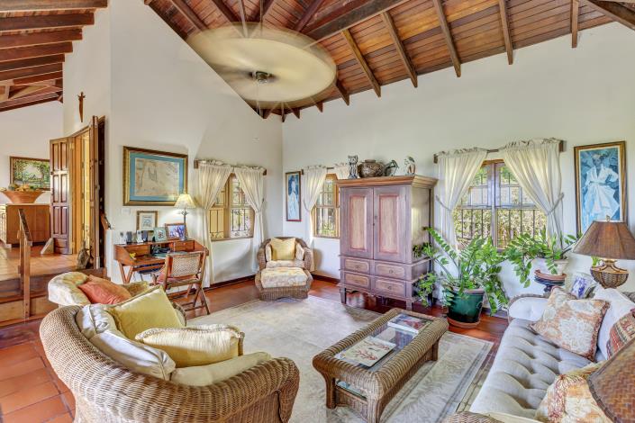 Image No.9-4 Bed Villa for sale