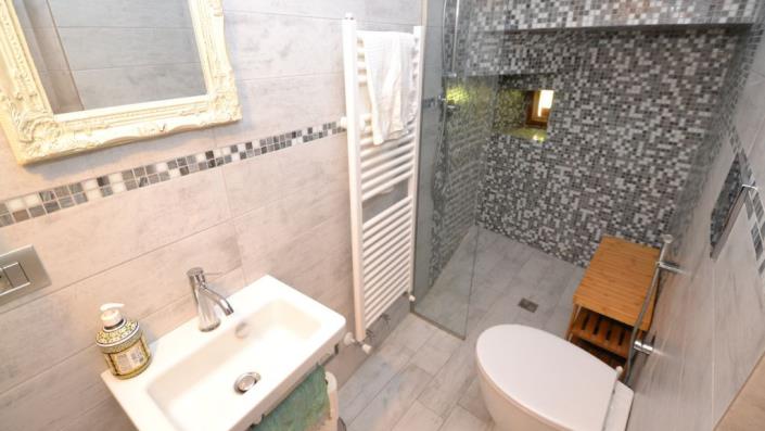 Image No.6-3 Bed Townhouse for sale